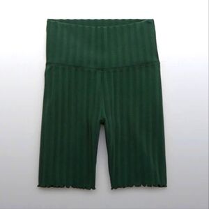 NWT Aerie Offline Green XS OG Groove 7" Ribbed Lettuce Hem Bike Shorts